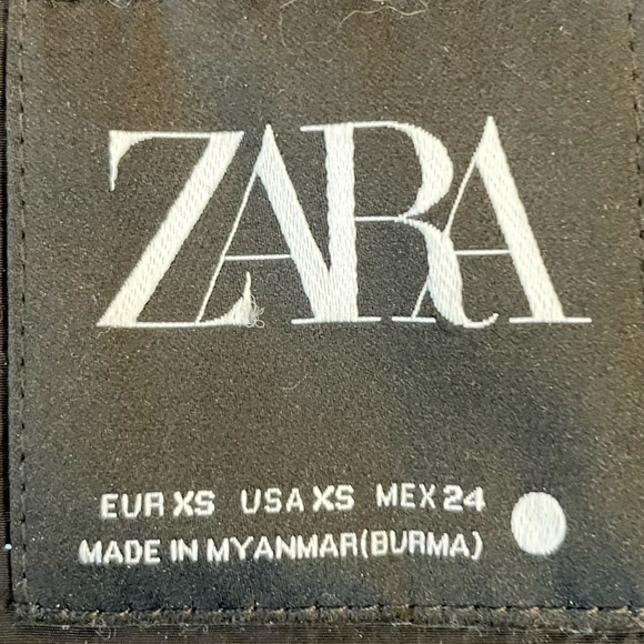 Zara Oversized Puffer Vest - Picture 4 of 9